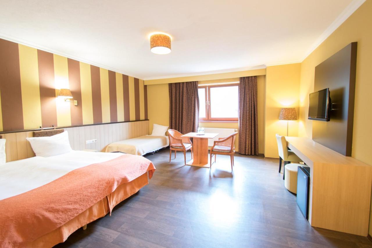 Aux Tanneries De Wiltz Hotell Exteriör bild
